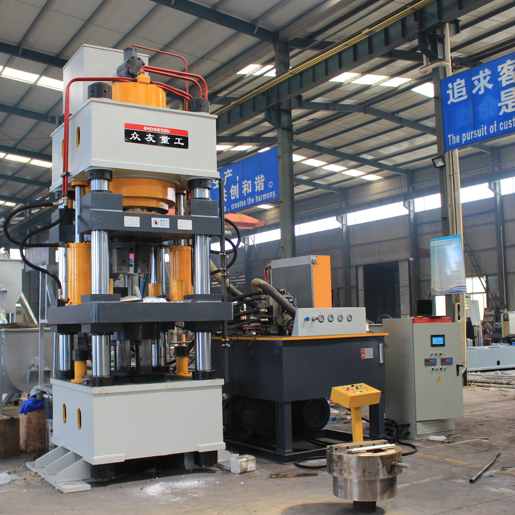 800噸牛羊舔磚成型液壓機(jī) 800T自動上料鹽磚機(jī) 粉末成型油壓機(jī)